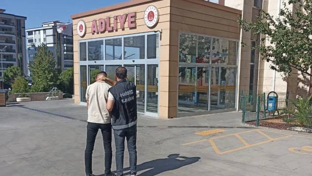 Kahramanmaraş'ta bir kişi 345 adet sentetik ecza ile yakalandı