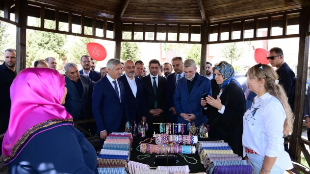 Kahramanmaraş'ta Büyüklerimizin Ellerinden kermesine yoğun ilgi