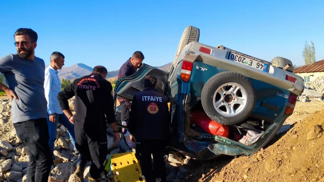 Kahramanmaraş'ta devrilen cipteki 3 kişi yaralandı