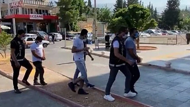 Kahramanmaraş'ta eş zamanlı uyuşturucu operasyonu