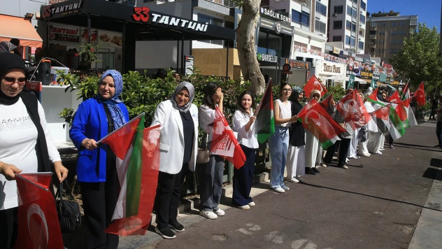 Kahramanmaraş'ta Gazze için sessiz çığlık! Kadınlardan soykırıma sessiz protesto