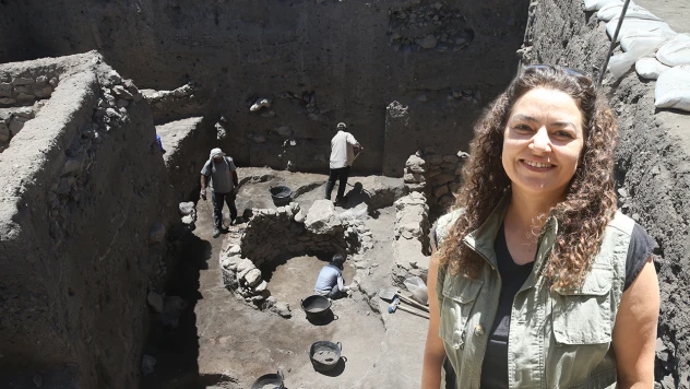 Kahramanmaraş'ta Geç Tunç Çağı'na ait yapı ve silolar gün yüzüne çıkarıldı