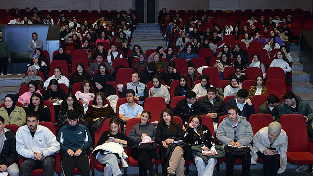 Kahramanmaraş'ta gençlere ücretsiz YKS kampı sürüyor