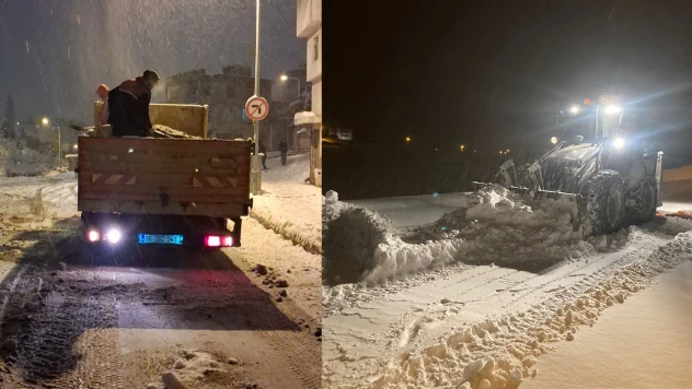 Kahramanmaraş'ta karla mücadelede gece mesaisi
