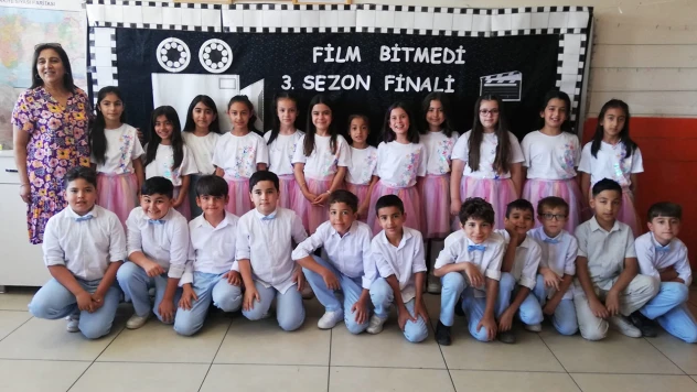 Kahramanmaraş'ta karne sevinci, yaz tatili başladı