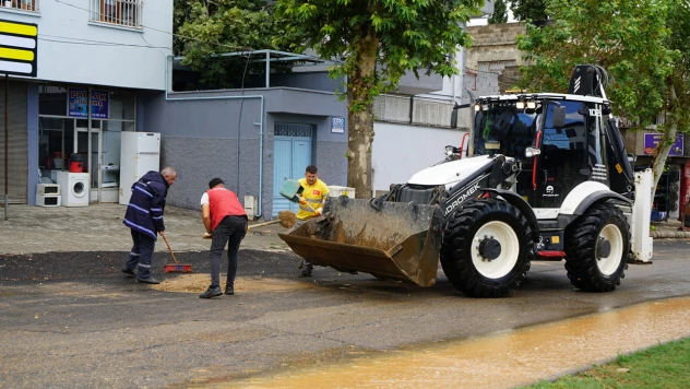 Kahramanmaraş'ta sağanak yağış sonrası yoğun mesai