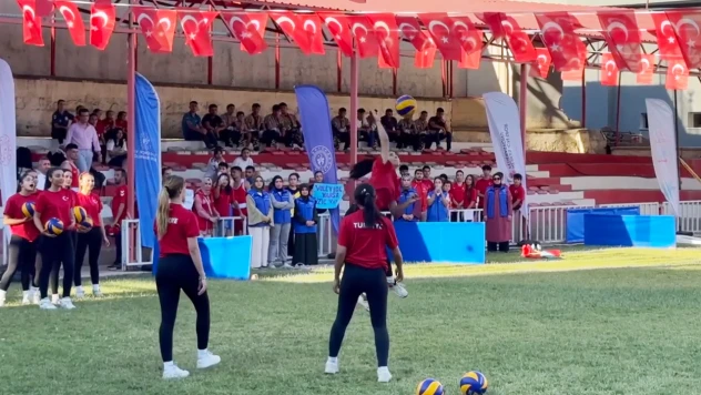 Kahramanmaraş'ta spor okulları düzenlenen törenle açıldı