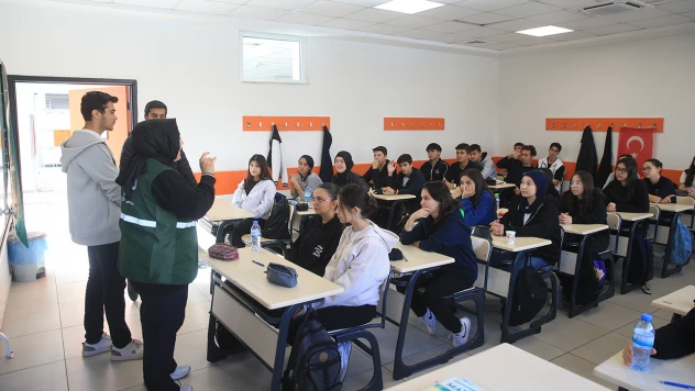 Kahramanmaraş'ta Yeşilaydan öğrencilere bağımlılıkla mücadele dersi