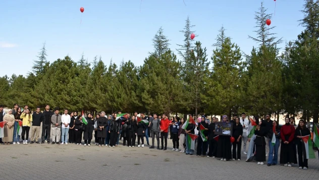Kahramanmaraş'ta Yüksekokulu öğrencilerinden Filistin ve Doğu Türkistan'a destek