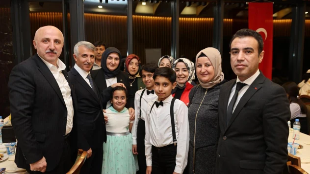 Kahramanmaraş Valisi Ünlüer, çocuklarla iftar yaptı