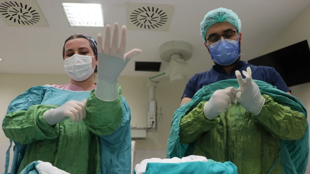 Kahramanmaraşlı hemşire çift, hastanede ve evde hayatı paylaşıyor