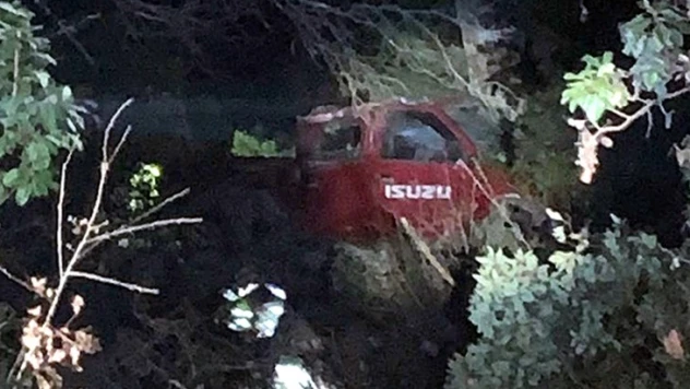 Kamyonet uçuruma devrildi: 1 kişi öldü, 4 kişi yaralandı