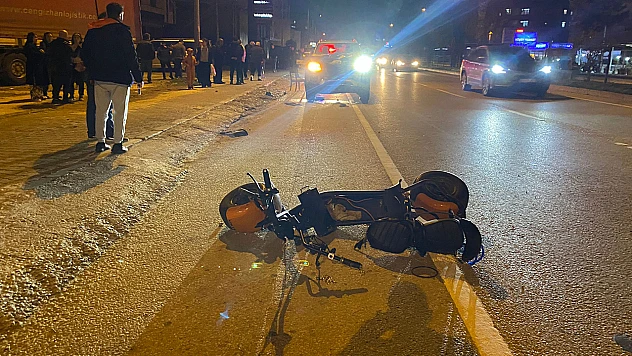 Kamyonetle çarpışan elektrikli bisiklet sürücüsü öldü