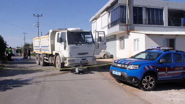Kamyonla motosikletin çarpışması sonucu 1 kişi öldü