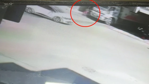 Kamyonun çarptığı motosikletteki 1 kişi öldü, 1 kişi yaralandı