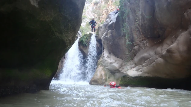 Kanyonda suya düşen üniversite öğrencisi için arama çalışması başlatıldı