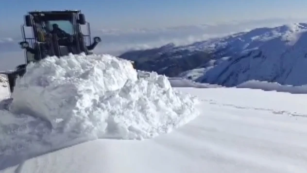 Kar nedeniyle kapanan 44 yerleşim yeri ulaşıma açıldı