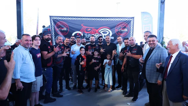 Klasik otomobil tutkunları Kahramanmaraş'ta buluştu