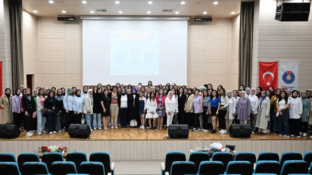 KSÜ'de 5 Mayıs Dünya Ebeler Günü