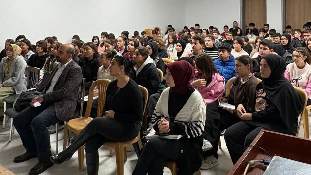 Kültür sanat faaliyetlerinin yeni durağı Çağlayancerit oldu