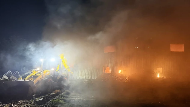 Makine deposunda yangın!