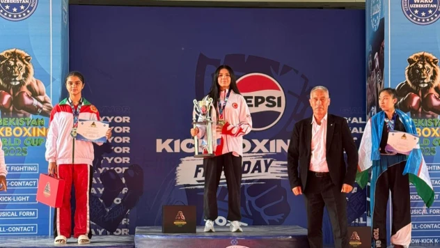 Milli sporcu, Kick Boks Dünya Kupası'nda çifte şampiyonluk yaşadı