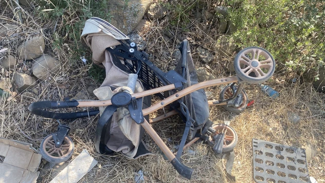 Motosiklet yolda yürüyen aileye çarptı, 1 bebek öldü, 4 kişi yaralandı