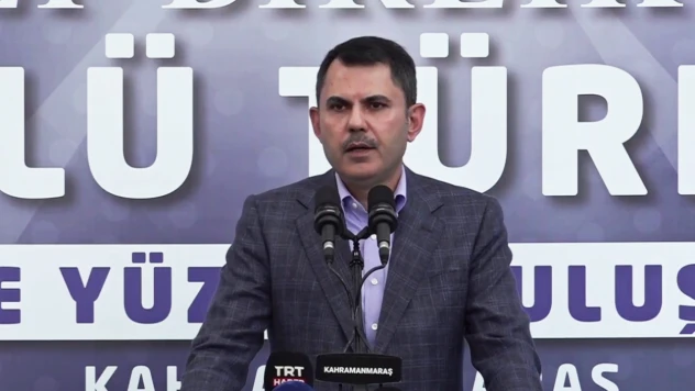 Murat Kurum, 'Kahramanmaraş'ta 3 depremzededen 2'si yuvasına kavuştu'