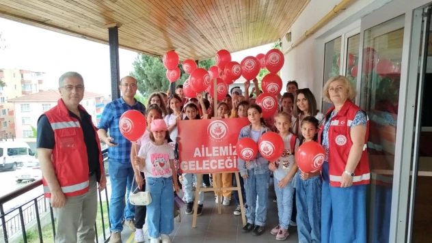 Öğrencilerden Sosyal Hizmet Merkezlerine ziyaret