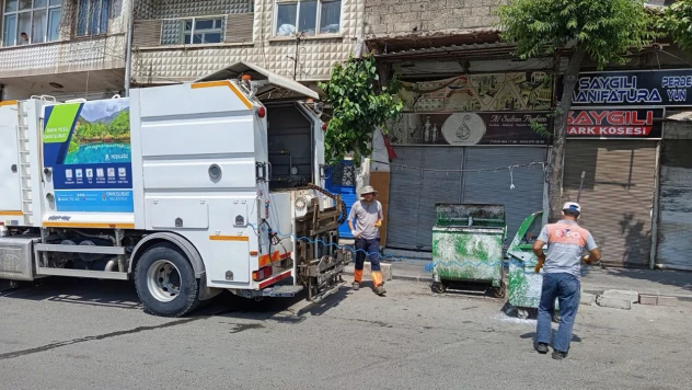 Onikişubat Belediyesi'nden bayramda alkış alan temizlik harekâtı