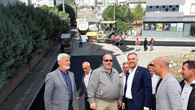 Onikişubat Belediyesi'nden o mahalleye 45 milyonluk asfalt yatırımı