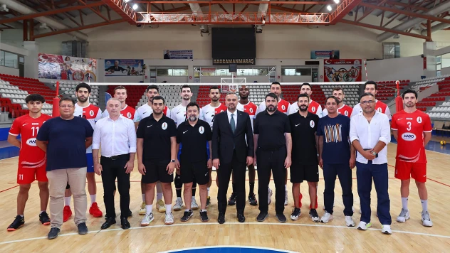 Onikişubat Belediyespor voleybol takımı kendi sahasında ilk maçına çıkıyor