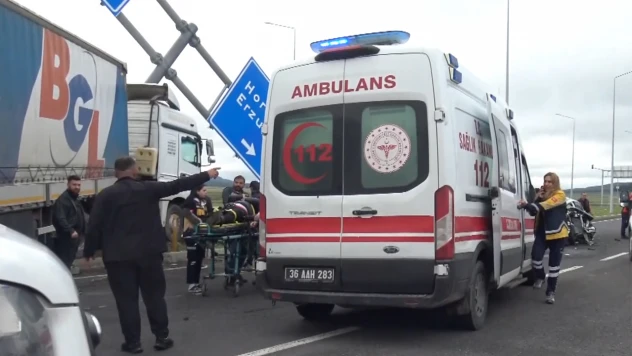 Otomobil ile tırın çarpıştığı kazada 1 kişi öldü, 3 kişi yaralandı