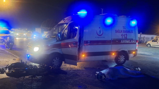 Otomobille çarpışan motosikletin sürücüsü öldü