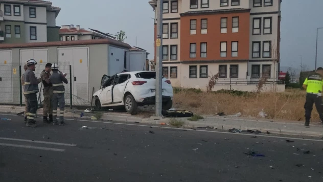 Otomobille motosikletin çarpışması sonucu 1 kişi öldü, 3 kişi yaralandı
