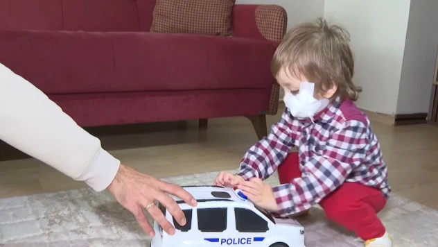 Pitbull saldırısına uğrayan iki kardeşten Efe de taburcu edildi