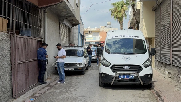 Polis ve sağlık ekibine saldıran şizofreni hastası bacağından vuruldu
