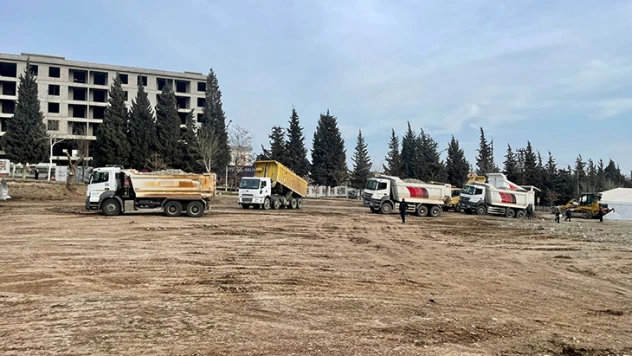 Prefabrik Çarşı'da altyapı çalışmaları sürüyor