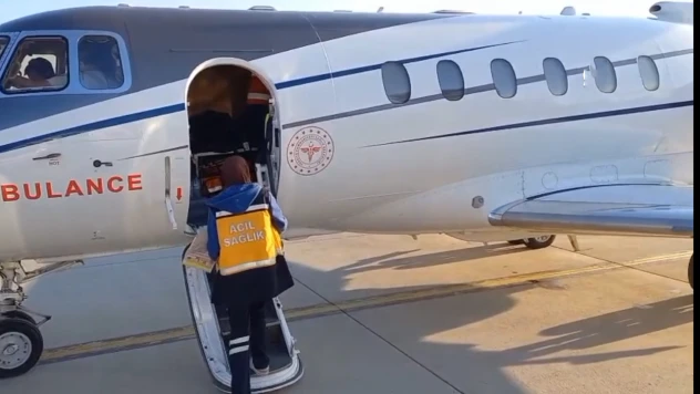 Prematüre doğan bebek ambulans uçakla Ankara'ya nakledildi