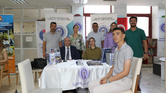 Rektör Bakan, Tercih Tanıtım Günleri'nde aday öğrencilerle buluştu