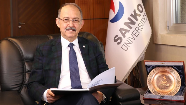 Rektör Dağlı: 'Öğretmenlerimiz, saygıya her zaman layıktır'