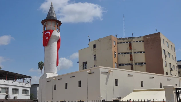 Restorasyonu tamamlanan Melik Tahir Camisi yeniden ibadete açıldı