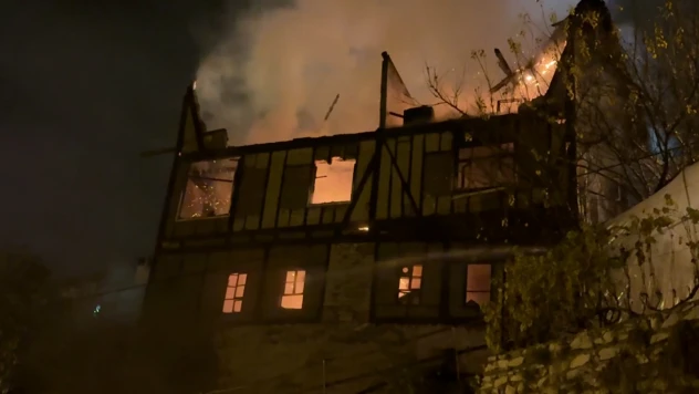 Safranbolu'da tarihi konak alevlere teslim oldu