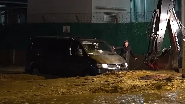 Sağanak nedeniyle Kepez Çayı taştı