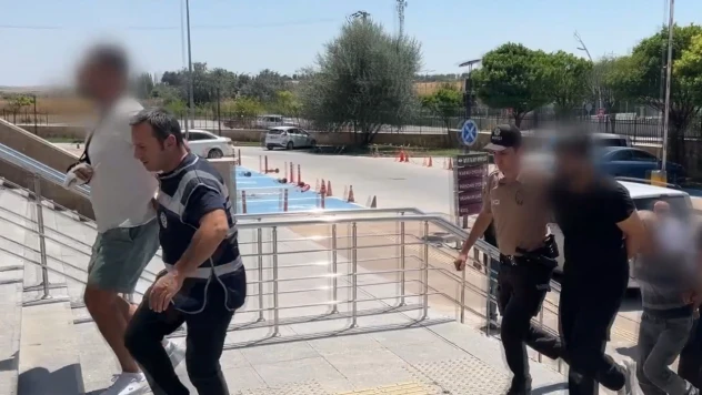 Şantiyede toprak altında kalan 2 kişi öldü, 2 kişi kurtarıldı