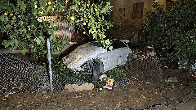 Şarampole devrilen otomobilin sürücüsü öldü, annesi yaralandı