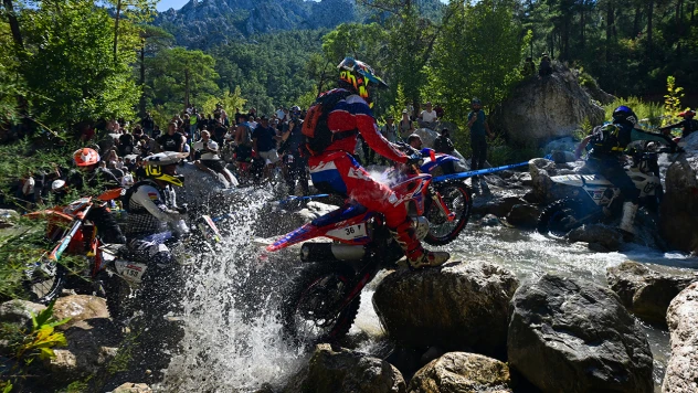 Sea To Sky Enduro Motosiklet Yarışı'nda orman etabı tamamlandı