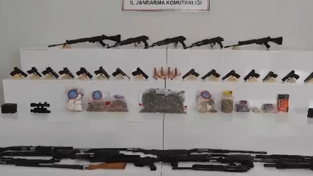 Silah kaçakçılığı operasyonunda 9 şüpheli yakalandı