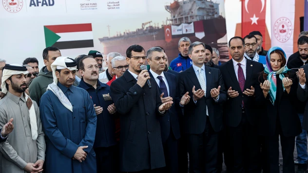 Sudan'a insani yardım ulaştıracak Ro Queen gemisi yola çıktı