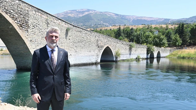 Tarihi Ceyhan Köprüsü'nde restorasyon başladı